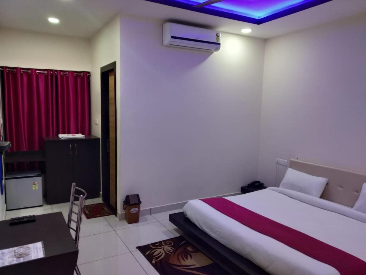Hotel Reyansh Tanakpur Extérieur photo