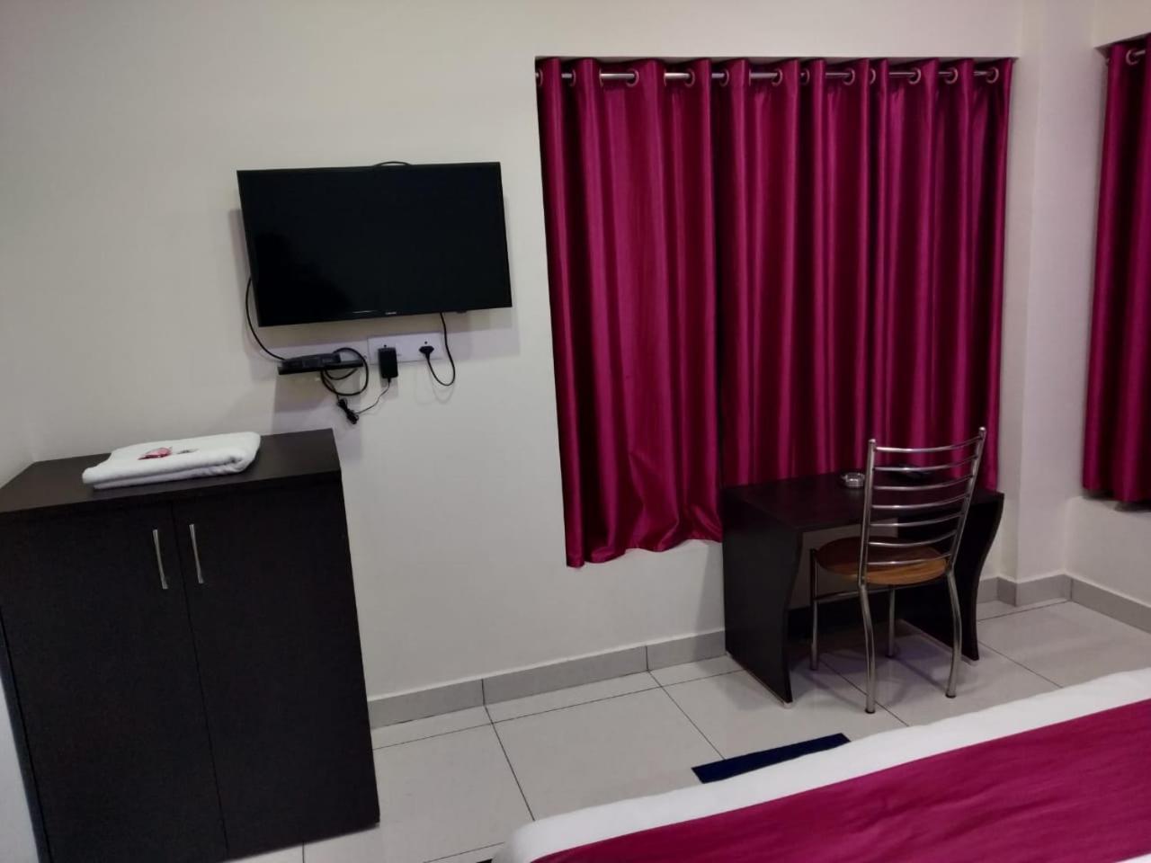 Hotel Reyansh Tanakpur Extérieur photo