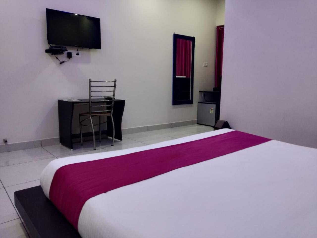 Hotel Reyansh Tanakpur Extérieur photo