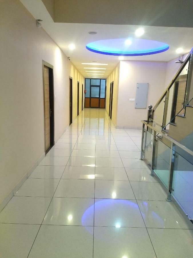 Hotel Reyansh Tanakpur Extérieur photo