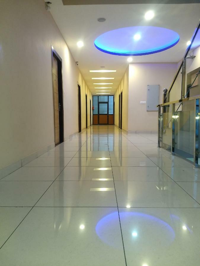 Hotel Reyansh Tanakpur Extérieur photo